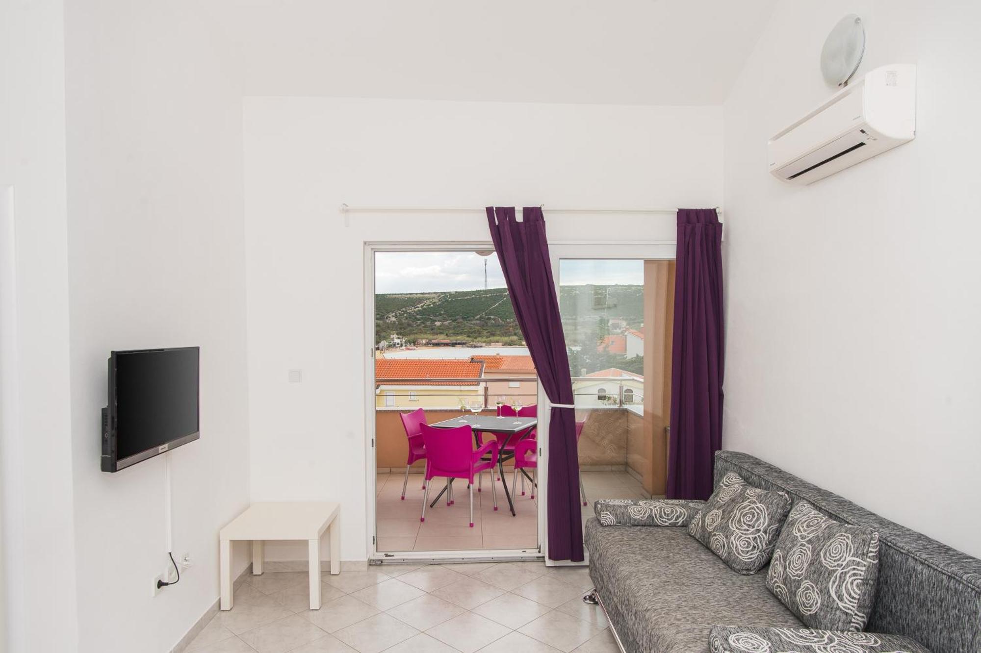 Apartments Kristina, Place For The Family Stara Novalja Dış mekan fotoğraf