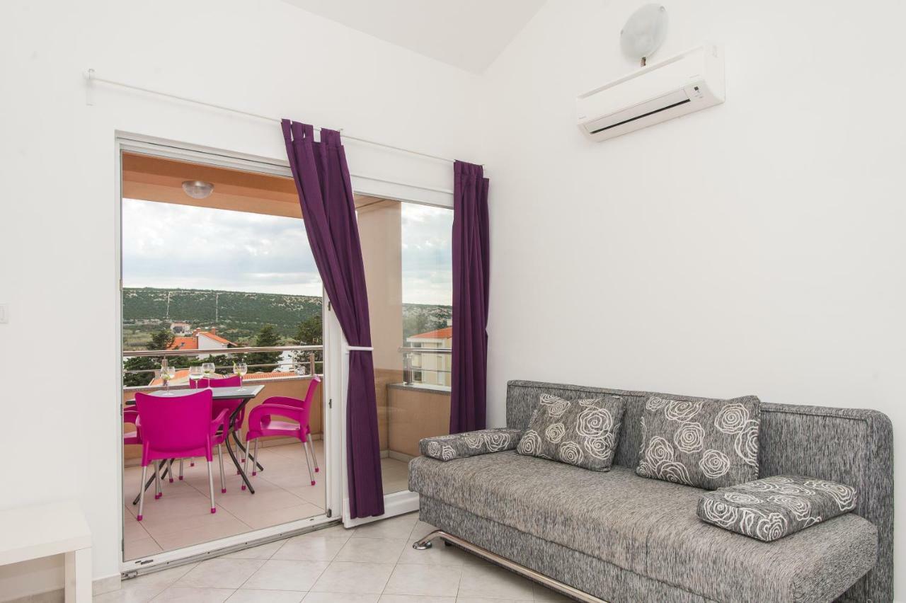 Apartments Kristina, Place For The Family Stara Novalja Dış mekan fotoğraf
