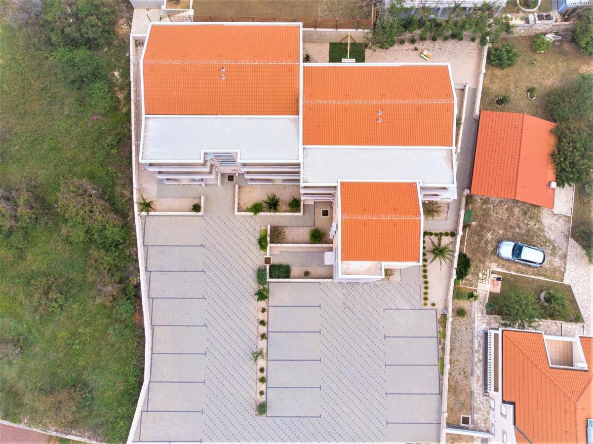 Apartments Kristina, Place For The Family Stara Novalja Dış mekan fotoğraf